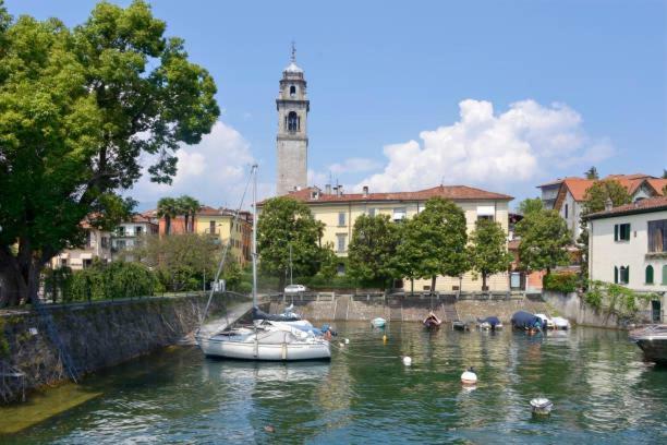 Appartamento Di Meri Verbania Exteriör bild